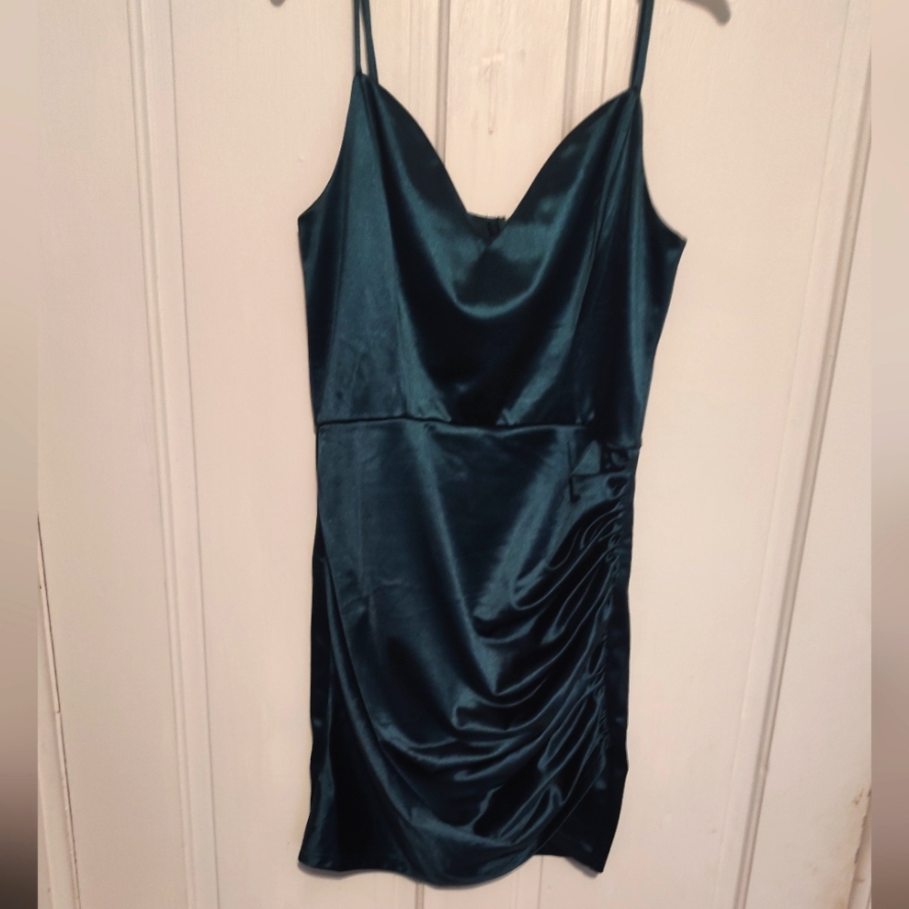 Lucy In The Sky Los Angeles Ruched Green Spaghetti Strap Mini Dress